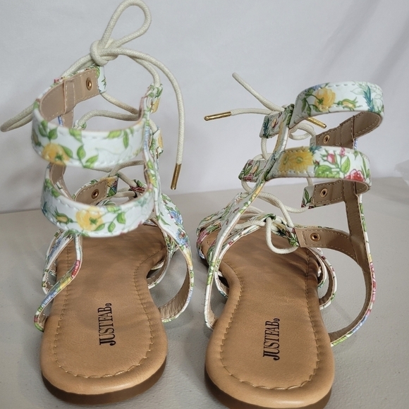 JustFab Myra Summer Floral Faux Leather Gladiator Lace-Up Sandals - Size 7.5 - Picture 4 of 8